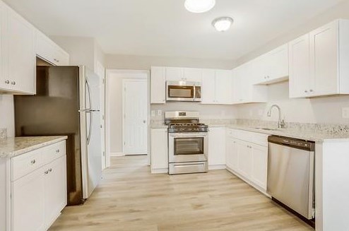 589 Shore Rd, Lithonia GA  30058-5990 exterior