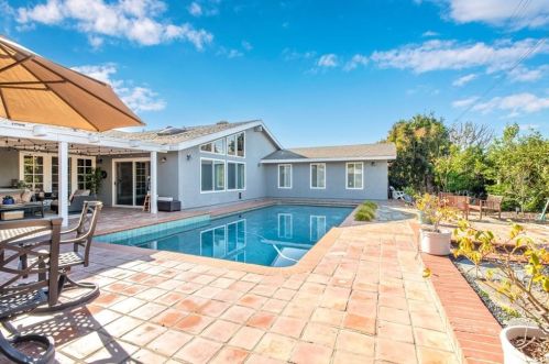 13561 Malena Dr, Tustin CA 92780-1914 exterior