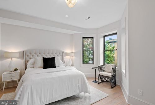 1744 T St, Washington DC 20009-7102 exterior