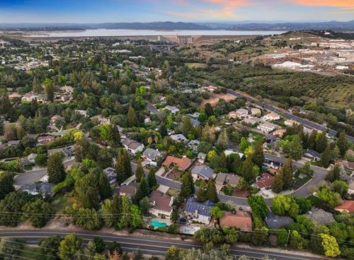 7217 Pne Grv Way, Folsom CA 95630-1952 exterior