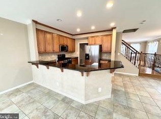 5631 Governors Pond Cir, Alexandria VA  22310-2347 exterior