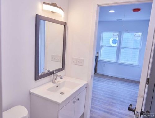 68 9th Ave, Paterson NJ 07506-1645 exterior