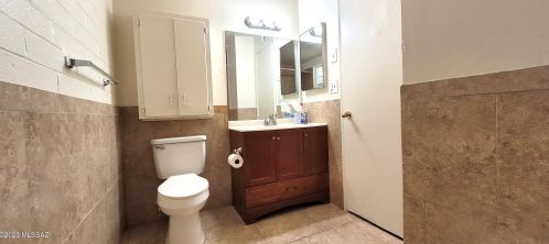 1335 Iowa Dr, Tucson, AZ 85706-1410