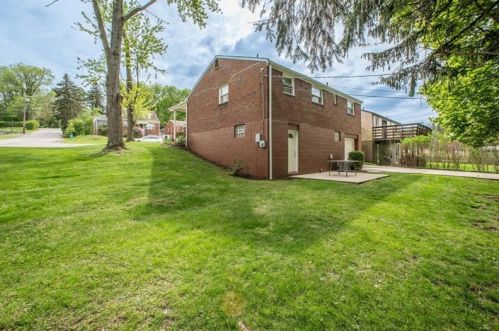 3341 Recker Dr, Pittsburgh PA exterior