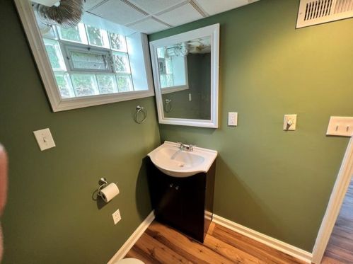 1414 Jefferson Hts Rd, Pittsburgh PA 15235-5220 exterior