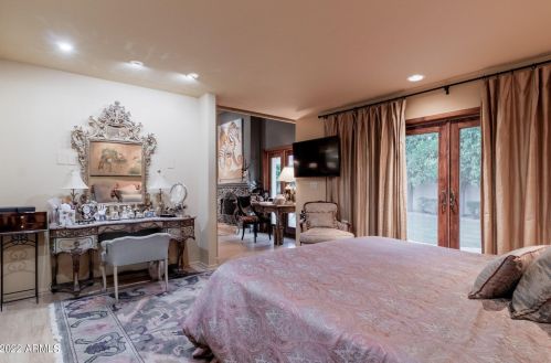 5326 26th St, Phoenix AZ 85050-1303 exterior