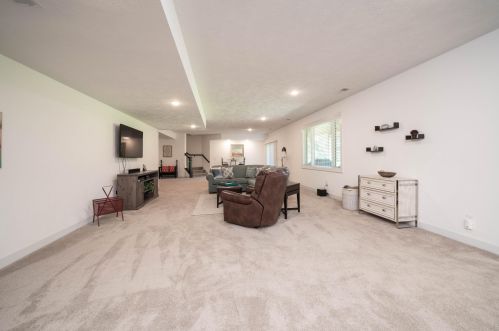 3900 Oakharbor St, Kalamazoo MI 49009-6185 exterior