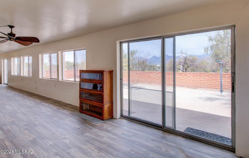 12011 8 St, Tucson AZ 85719-5411 exterior