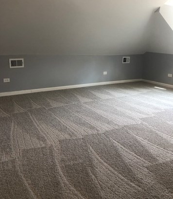 8422 Saginaw Ave, Chicago IL 60617-2028 exterior