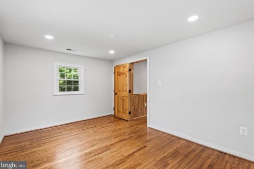 3432 Memorial St, Alexandria VA 22306-1548 exterior