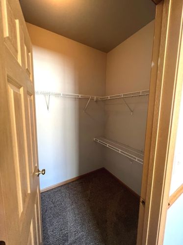 1750 Fieldstone Dr, Joliet IL 60404-8111 exterior