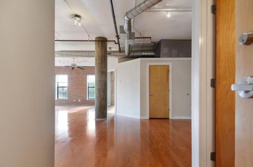 395 Central Park Dr, Atlanta, GA 30312-4132