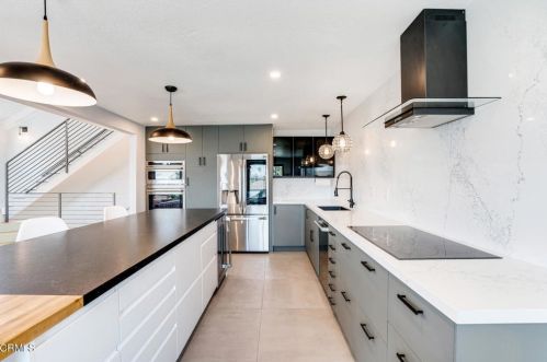 3713 Sunset Ln, Oxnard CA  93035-4133 exterior