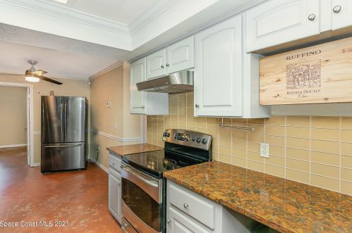 2225 Tropical Trl, Merritt Island FL 32952-4102 exterior