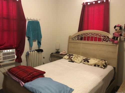 1848 Holland Ave, Bronx NY 10467-8709 exterior