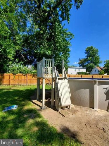 31 Spruce St, Camden NJ 08109-5021 exterior