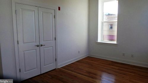 1640 Jackson St, Philadelphia PA 19145-2427 exterior