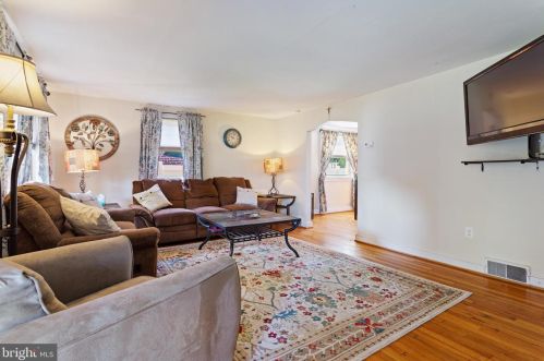 602 Glenfield Ave, Manor PA 19036-2404 exterior