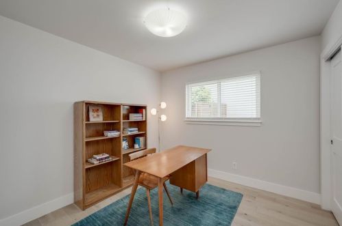 5405 Fairmont Cir, Austin TX 78745-2757 exterior