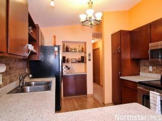 5531 Sanibel Dr, Hopkins MN  55343-4130 exterior