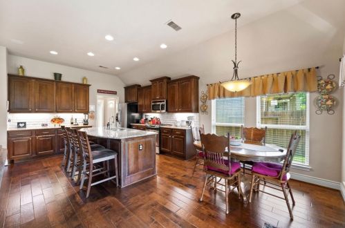 161 Frst Hts Ln, Montgomery TX 77316-2807 exterior