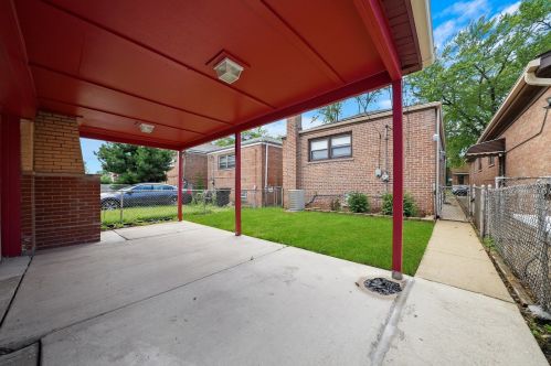 9623 Parnell Ave, Chicago IL 60628-7453 exterior