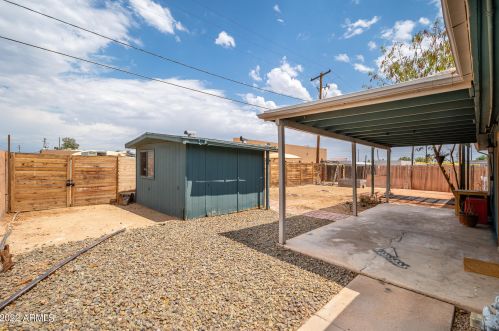 8109 28 Ave, Phoenix AZ 85009-5042 exterior