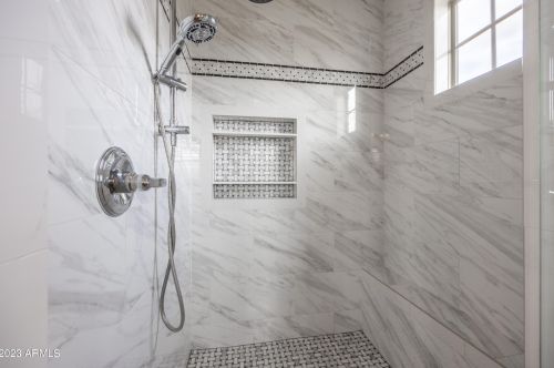 3931 Crst Ln, Phoenix AZ 85027-1602 exterior