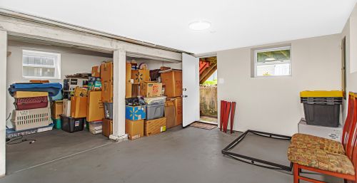 3935 Drake Ave, Chicago IL 60618-2219 exterior