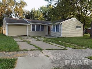 1606 Memorial Dr, Pekin, IL 61554-1836