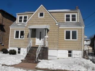 209 Copeland Ave, Lyndhurst NJ  07071-3001 exterior