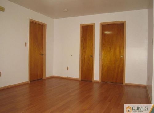 3719 Birchwood Ct, New Brunswick NJ  08902-3905 exterior