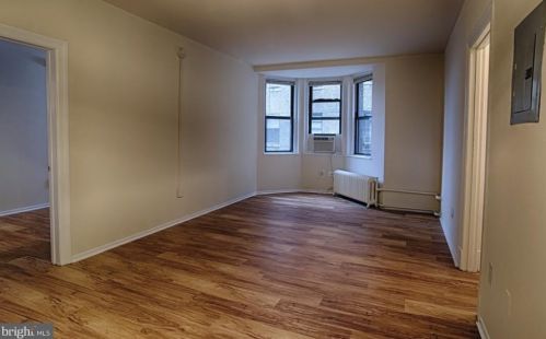 3902 Chestnut St, Philadelphia PA  19104-3111 exterior