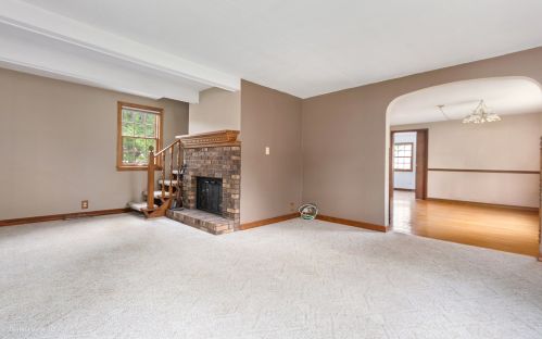 932 Wicker St, Bull Valley IL 60098-2356 exterior