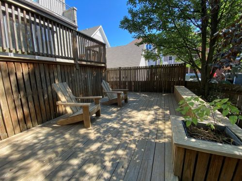 1821 Oakdale Ave, Chicago IL  60657-4023 exterior