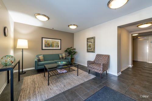 135 York St, Elmhurst IL  60126-3464 exterior