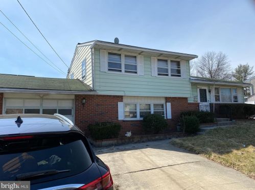 2268 Spruce St, Trenton, NJ 08638-4621