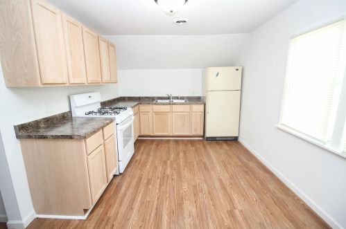 188 Michigan Ave, Three Rivers MI 49093-1126 exterior