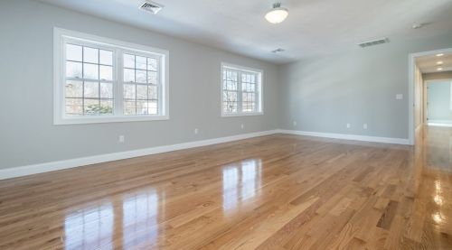 711 Salisbury St, Worcester MA 01609-1122 exterior