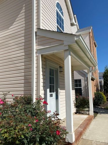 215 Copeley Way, New Brunswick NJ  08902-4575 exterior