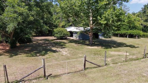 1737 County Hwy 183, Defuniak Springs FL 32433-4359 exterior