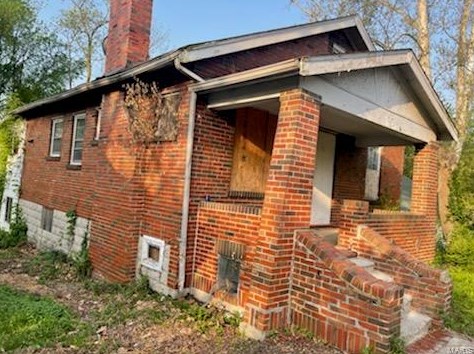 8220 Albin Ave, Saint Louis, MO 63114-5214