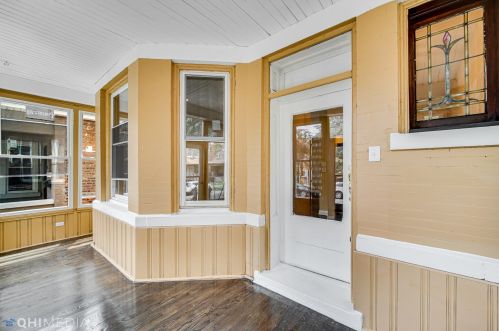 6950 Prairie Ave, Chicago IL  60637-4636 exterior