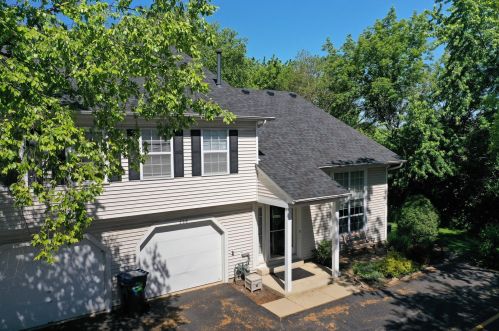 238 Butternut Ln, Streamwood, IL 60107-2203