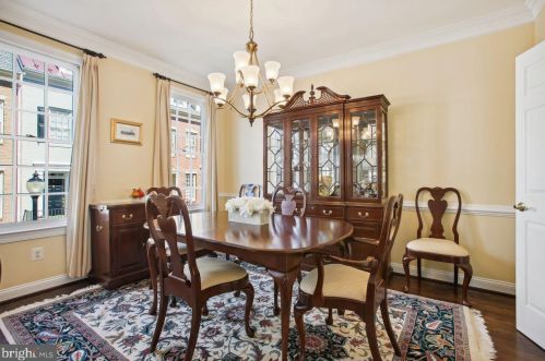 321 Fayette St, Alexandria VA 22314-2434 exterior