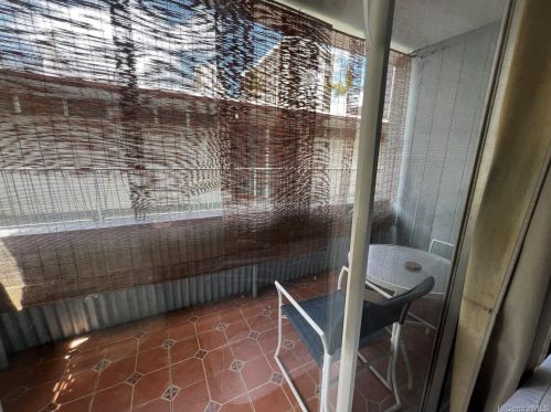 410 Nahua St, Honolulu HI 96815-2952 exterior