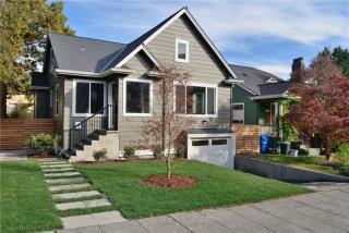 5752 34th Ave, Seattle, WA 98105-2323