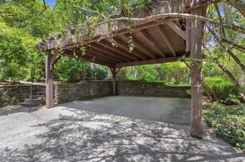 82 Inman Cir, Atlanta GA 30309-3384 exterior