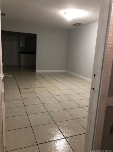 5014 Sanibel Ave, Fort Pierce FL 34951-5058 exterior