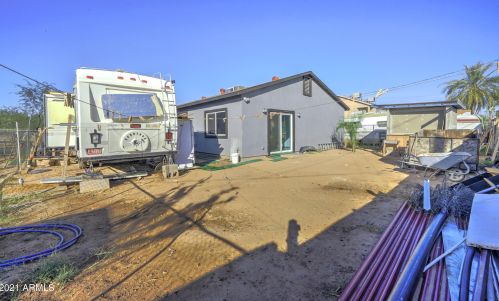 1715 28th Dr, Phoenix AZ 85051-4011 exterior